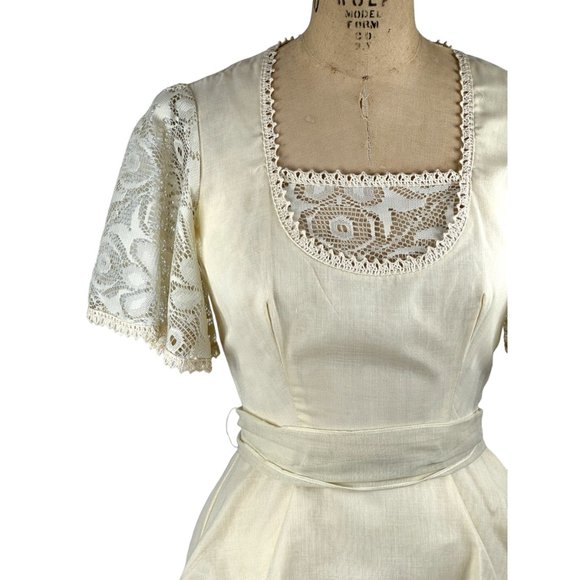 1970s ivory maxi prairie dress with lace flutter sleeves and peplum Size S - Picture 6 of 7